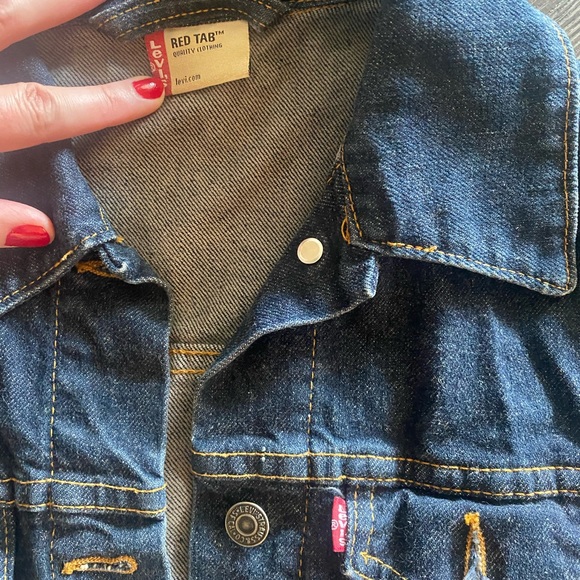 Levi’s dark denim red tab jacket - Picture 3 of 4